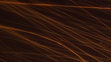 Altas temperaturas y aire muy seco van en contra de los bomberos.