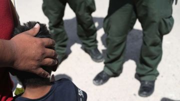 CBP alerta sobre los riesgos de enviar niños solos a cruzar la frontera.