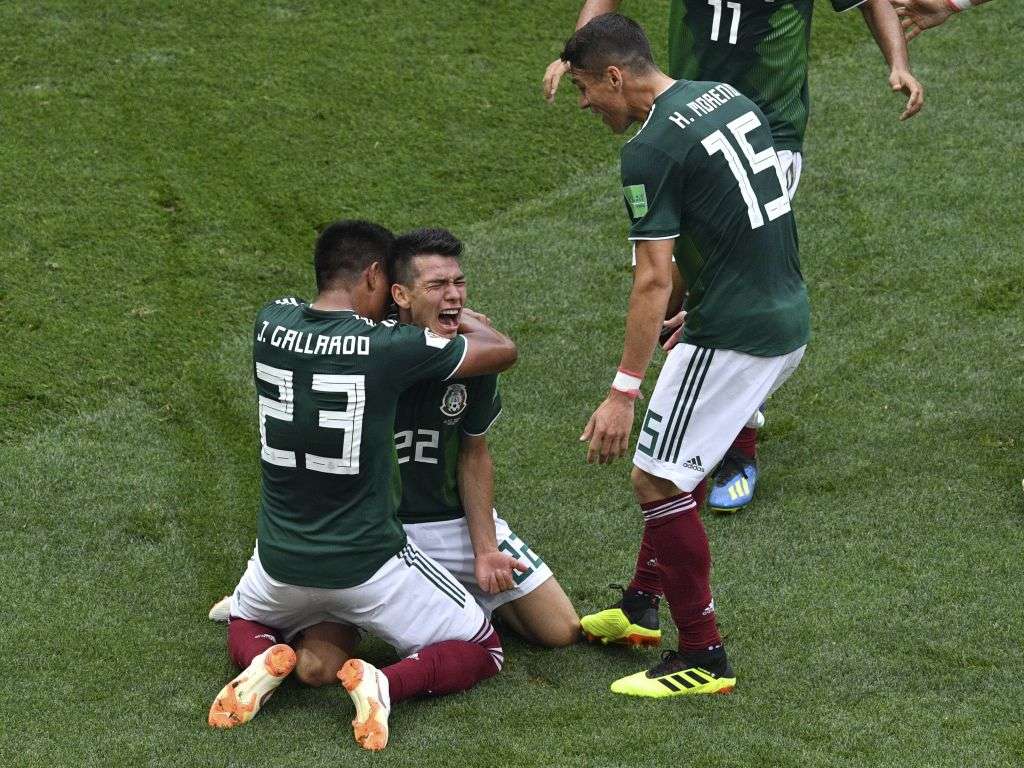 La celebración mexicana con el gol de Lozano.  MLADEN ANTONOV/AFP/Getty Images