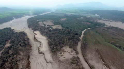 Imágenes de la destrucción del coloso en Guatemala.