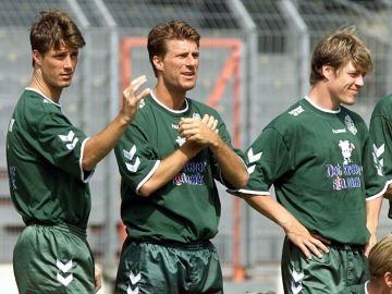 Los hermanos Michael y Bryan Laudrup jugaron juntos para Dinamarca en Francia 98
