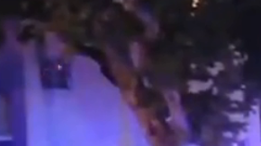 La policía busca al desalmado sospechoso.