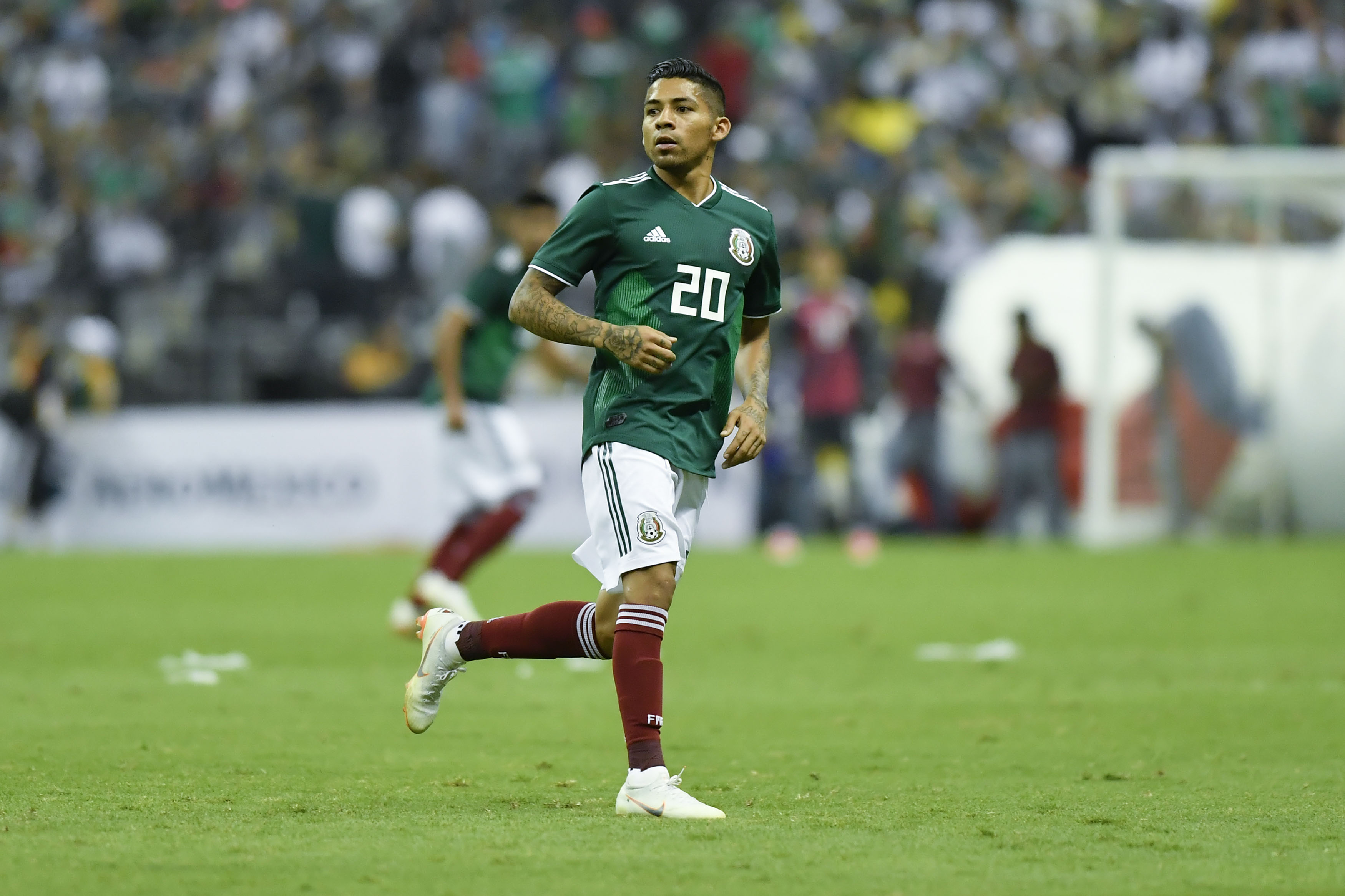 El mediocampista mexicano Javier Aquino es uno de ,los más livianos del Mundial