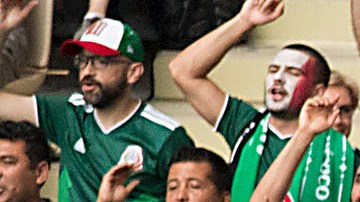 El presunto ladrón fue señalado en medio de los festejos de la afición mexicana
