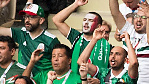 El presunto ladrón fue señalado en medio de los festejos de la afición mexicana
