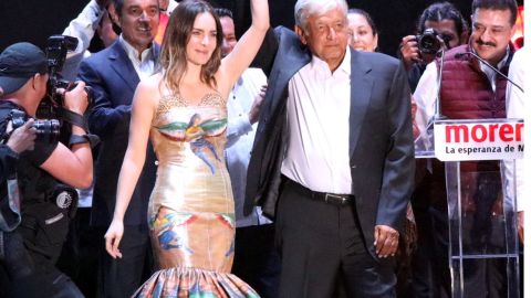 Belinda formó parte del show musical en el cierre de campaña de AMLO.