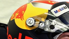 Mx perdió el control, y ahora no fue el de su auto.