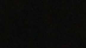 Lisandro Guzmán (primer plano a la derecha) cargando el féretro de su hijo Junior.