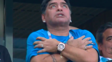 Maradona y su rostro desconcertante durante el Mundial.