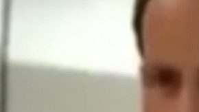 La cumbia de Zague empieza a sonar.