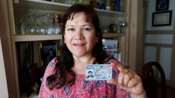 07/31/18 / LOS ANGELES/Immigrant Yolanda Romero discusses how her brother, Jesus Romero, helped her attain legal immigration status. (Aurelia Ventura/La Opinion)Ê
