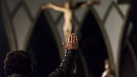 Curas pederastas en Chile