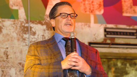 Dan Gilbert es dueño del equipo de baloncesto de la NBA Cleveland Cavaliers.
