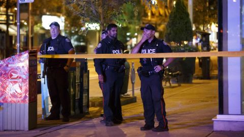 El suceso se produjo en el barrio griego de Toronto.