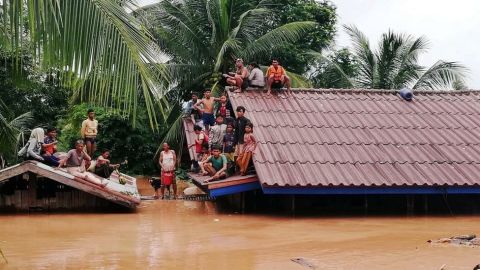 El derrumbe de una presa provoco inundaciones en varias aldeas.