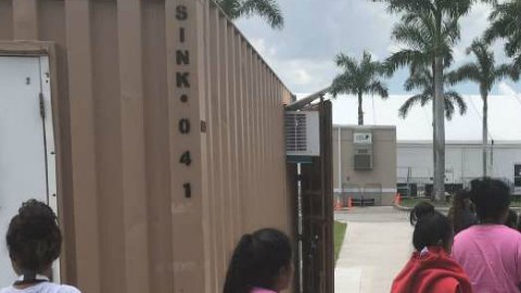 El trato a menores inmigrantes indigna a grandes sectores de EEUU