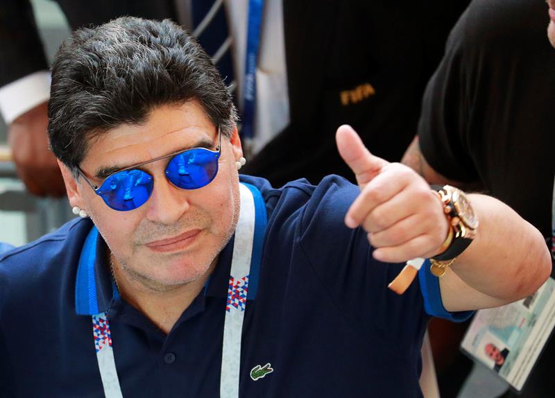 Maradona se muestra alegre por el triunfo de López Obrador en las elecciones presidenciales