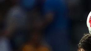 Luka Modric disputa una pelota  Andreas Christensen. EFE