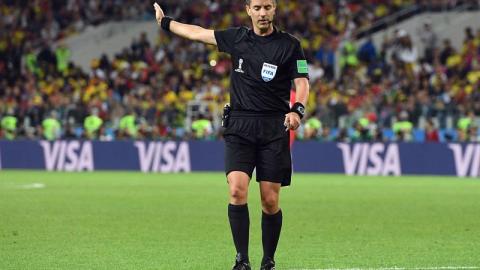 Mark Geiger en el partido de Colombia e Inglaterra. EFE