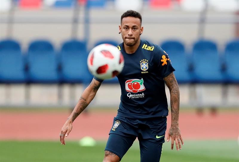 Neymar acumula dos goles y una asistencia en cuatro partidos disputados en el Mundial