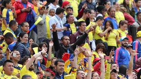 Aficionados de Colombia exigen la revisión del partido ante Inglaterra