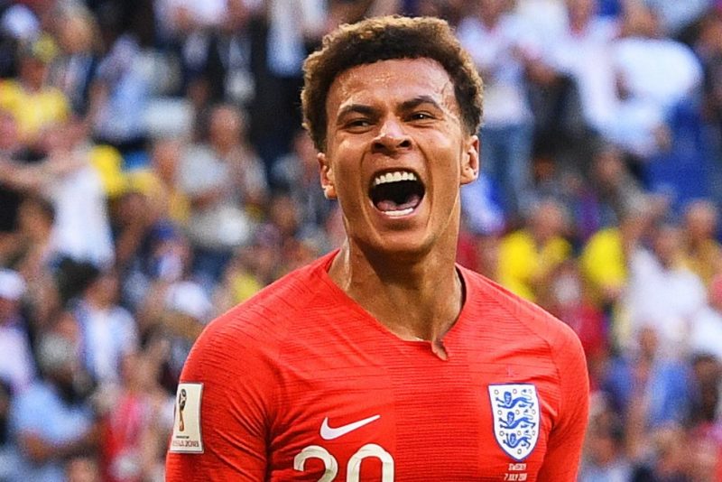 Dele Alli, el ‘adoptado’ que se aferró al fútbol y hoy ve de cerca la Copa del Mundo La Opinión