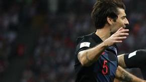 Domagoj Vida de Croacia celebra con sus compañeros la eliminación de Rusia. (Foto: EFE/EPA/FRIEDEMANN VOGEL)