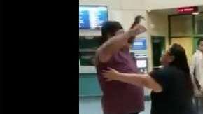 El momento del abrazo familiar