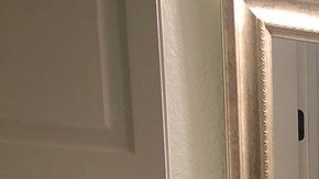 Este es el baño que fue renovado y dónde se encontró la nota.