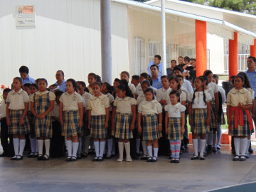 Hay 31 millones de estudiantes de educación básica y media superior en México.