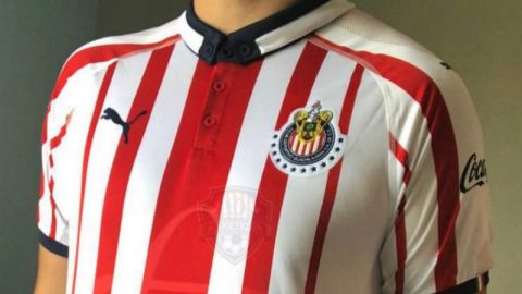 Nueva equipación de Chivas para el Apertura 2018.