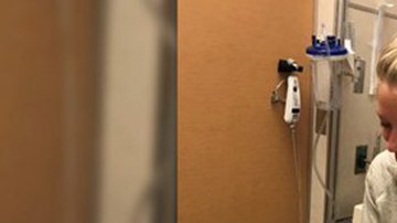 Un joven fue alcanzado por un rayo y su novia le salvó la vida.