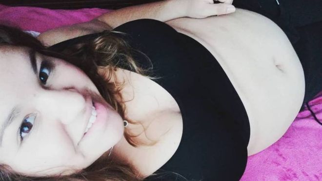 Fernanda Sandoval tenía 15 semanas de embarazo cuando comenzó con síntomas de pérdida.