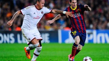 El AC Milán y el FC Barcelona se miden en Santa Clara en un partido especial.