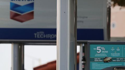 La gasolina sube en todo el país.
