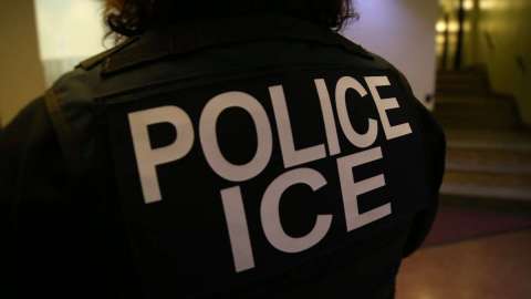 ICE realiza operativos en diversos espacios públicos.