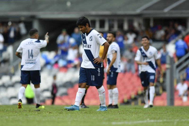 El Club Puebla jugó con uniformes alternativos el pasado sábado en el estadio Azteca. (Foto: Imago7/Alejandra Suárez)