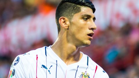 Alan Pulido se quiso comparar con Cristiano Ronaldo y le salió el tiro por la culata