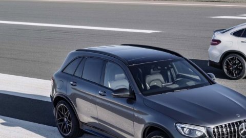 Autos como el Mercedes aumentarán miles de dólares.