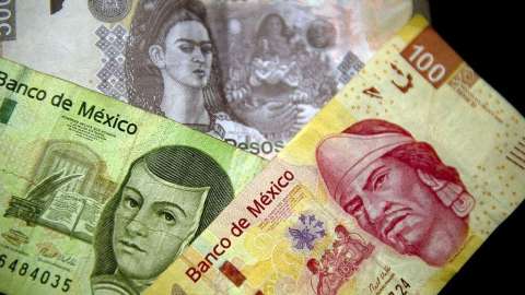 Billetes mexicanos.