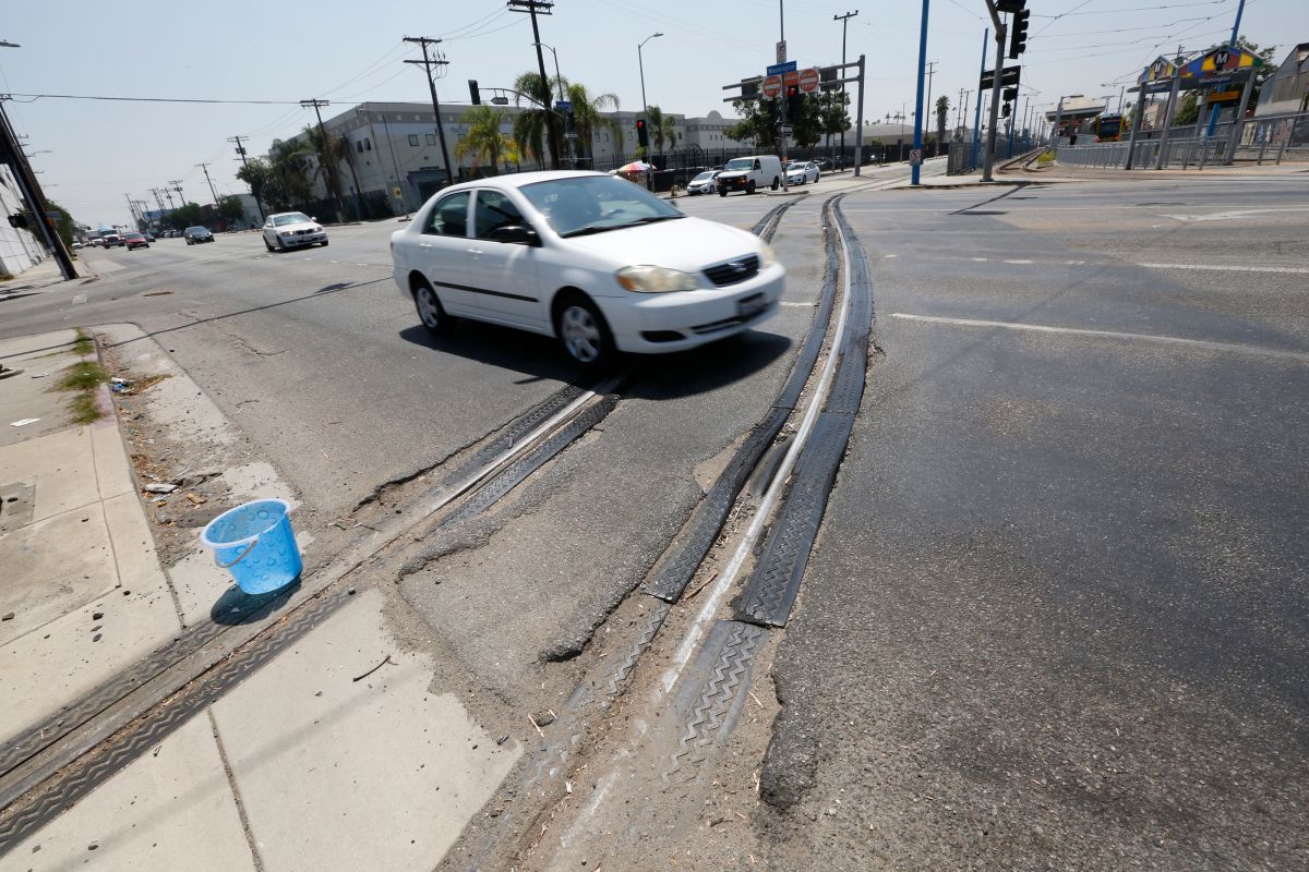 Los baches son un gran prroblema en las calles de Los Ángeles .  (Aurelia Ventura/La Opinion)