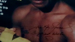 El abogado Garo Mardirossian y los hijos de Frank Mendoza Sr. al anunciar el acuerdo de $14.3 millones con el Sheriff de Los Angeles. (Aurelia Ventura/La Opinion)