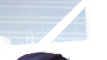 Viajeros con visa de turistas deben tomar precauciones al salir del país. (Aurelia Ventura/La Opinion)