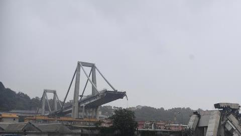 Se desplomó un tramo del Puente  Morandi.