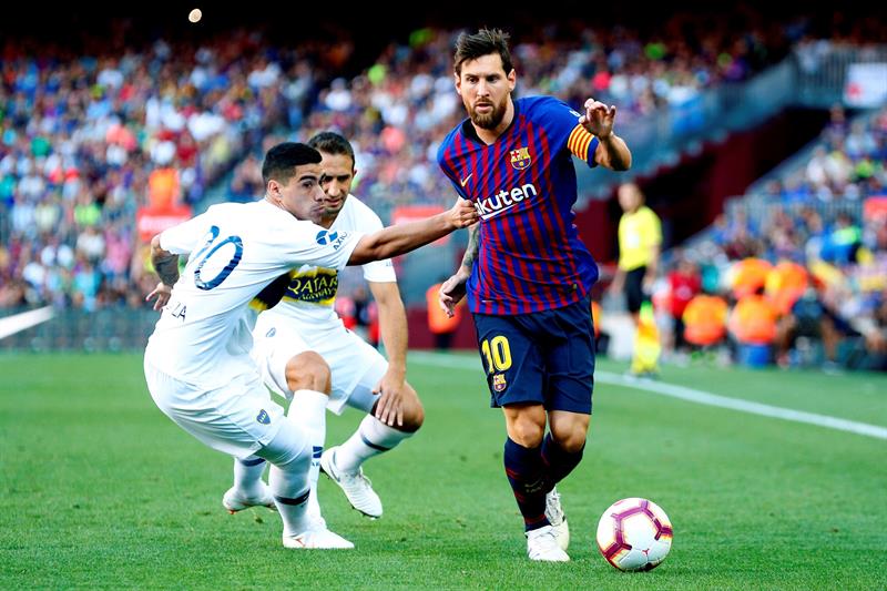 Lionel Messi fue la figura en la goleada 3-0 del Barcelona al Boca Juniors