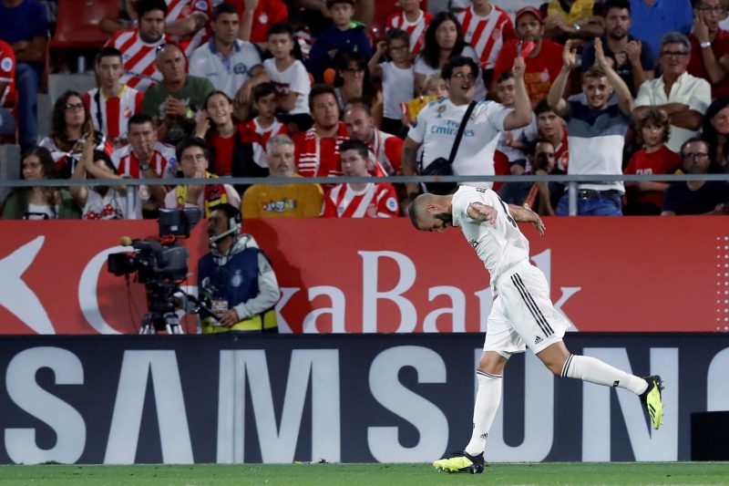 El delantero francés del Real Madrid, Karin Benzema, celebra un gol frente al Girona. (Foto: EFE/Enric Fontcuberta)