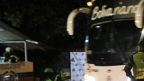 Los venezolanos buscan de todas las formas salir del país.