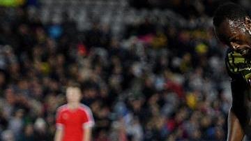 Usain Bolt debutó como futbolista profesional en la Liga Australiana de Fútbol