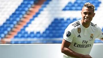 Mariano Díaz fue presentado oficialmente como nuevo jugador del Real Madrid
