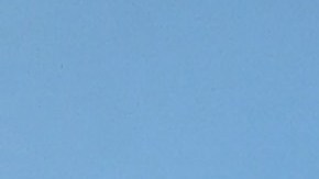 La aerolínea alega que el caso se trata de un simple “error de asignación de asientos”.